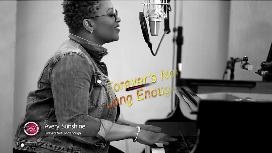 'EN ACOUSTIQUE AVEC CEDRIC' : Avery Sunshine interview et Live 'Forever's Not Long Enough' @AverySunshine #EnAcoustiqueAvecCedric #Soul